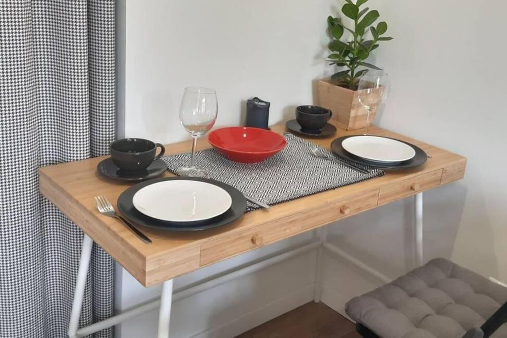 Lemuria Apartament Szkolna Centrum Legnica Ngoại thất bức ảnh